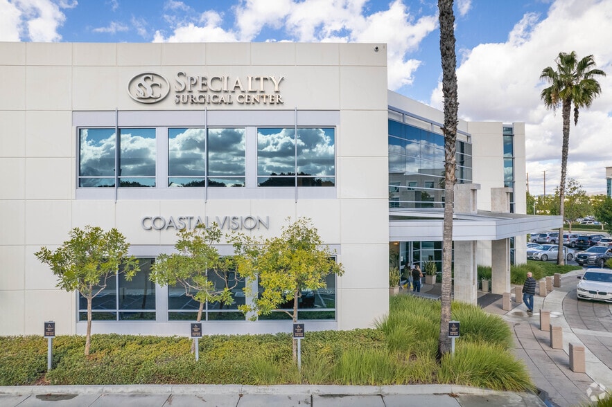 15825 Laguna Canyon Rd, Irvine, CA for lease - Building Photo - Image 3 of 9