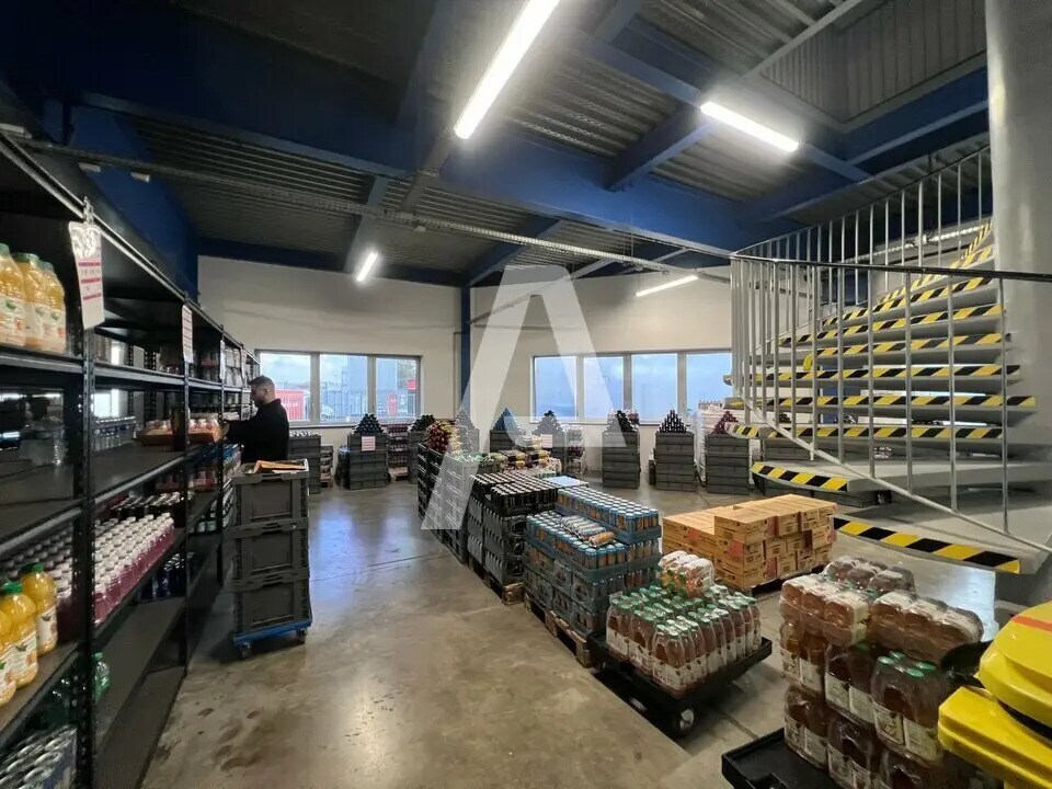 Flex in Ivry-sur-Seine for lease Interior Photo- Image 1 of 8