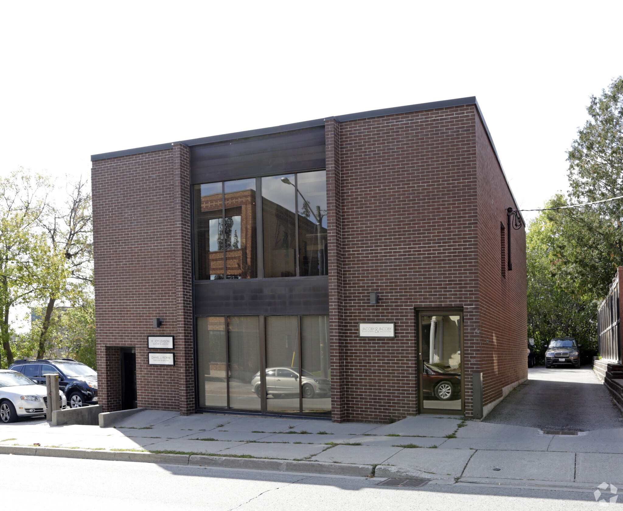 34 Clapperton St, Barrie, ON à vendre Photo principale- Image 1 de 1