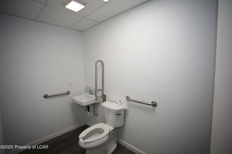 131 W 8th St, Wyoming, PA for lease Interior Photo- Image 2 of 7