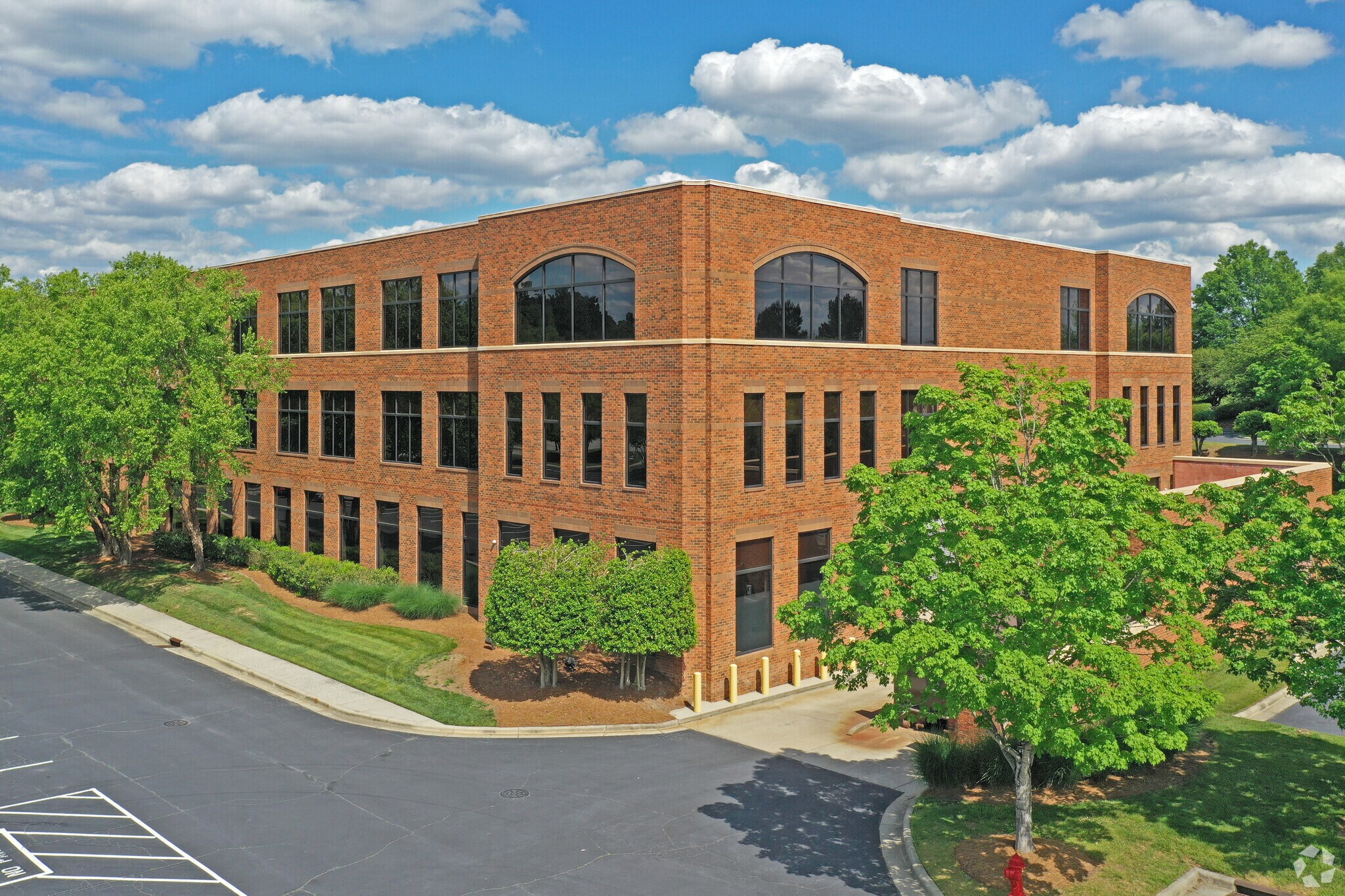 4050 Piedmont Pky, High Point, NC à vendre Photo principale- Image 1 de 6
