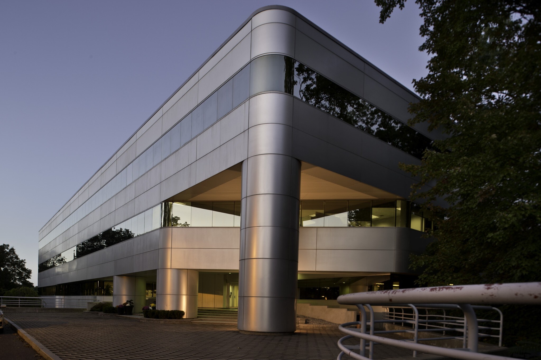 1 Waterside Crossing, Windsor, CT for lease Building Photo- Image 1 of 6