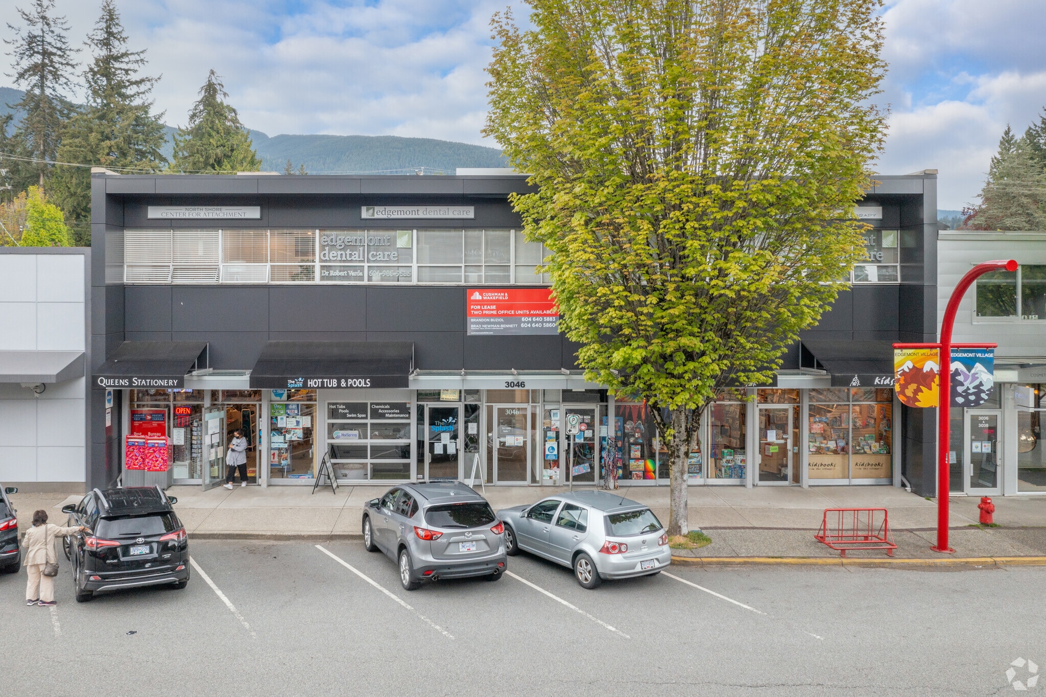 3044 Edgemont Blvd, North Vancouver, BC à louer Photo principale- Image 1 de 8
