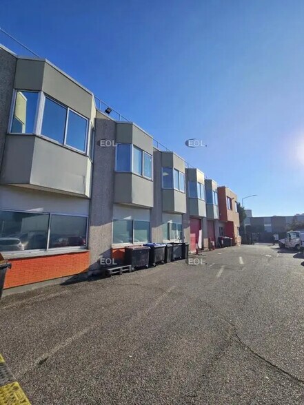 Flex dans Villejuif à louer - Photo du bâtiment - Image 3 de 11