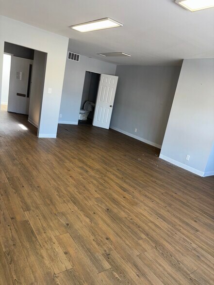 10035 W Grand Ave, Franklin Park, IL à louer - Photo du bâtiment - Image 3 de 12