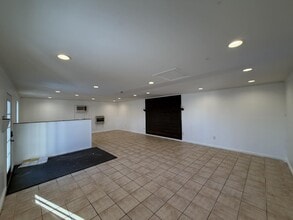 13554 Triadelphia Rd, Ellicott City, MD à louer Photo intérieure- Image 1 de 3