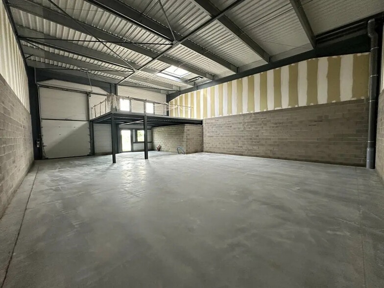 Flex in Bergheim for lease - Interior Photo - Image 3 of 11