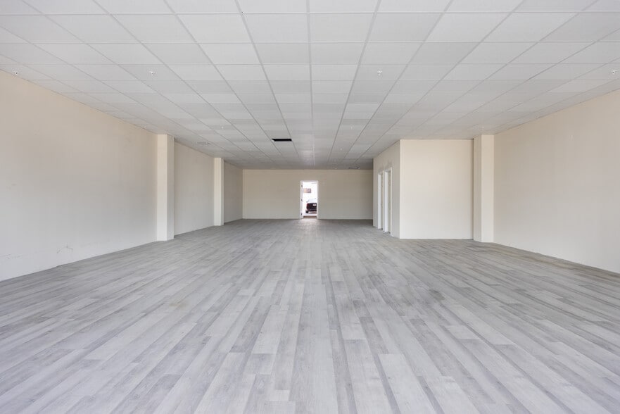 1598 Long Beach Blvd, Long Beach, CA for sale - Interior Photo - Image 3 of 78