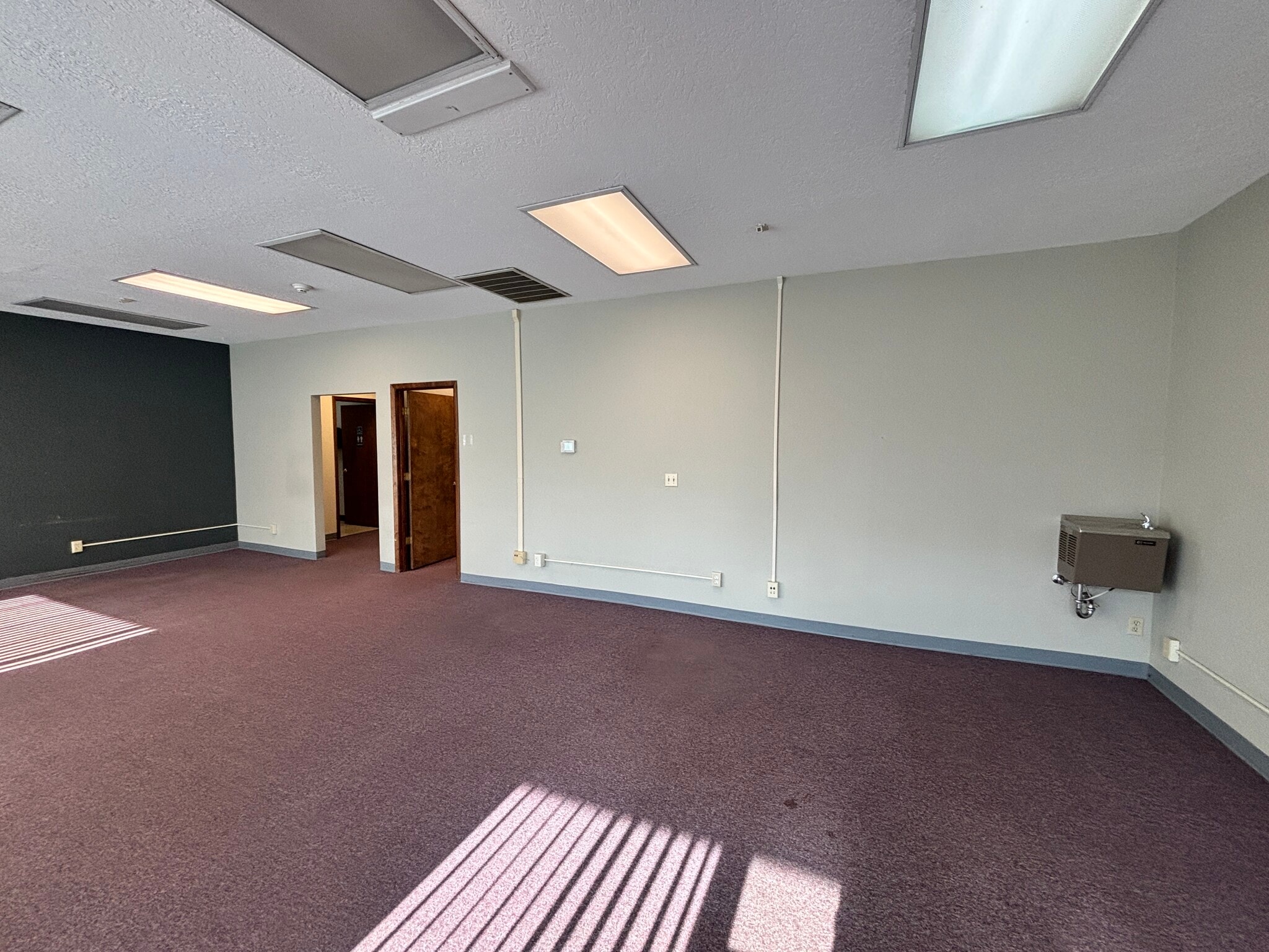 4660 Portland Rd, Salem, OR à louer Photo intérieure- Image 1 de 39