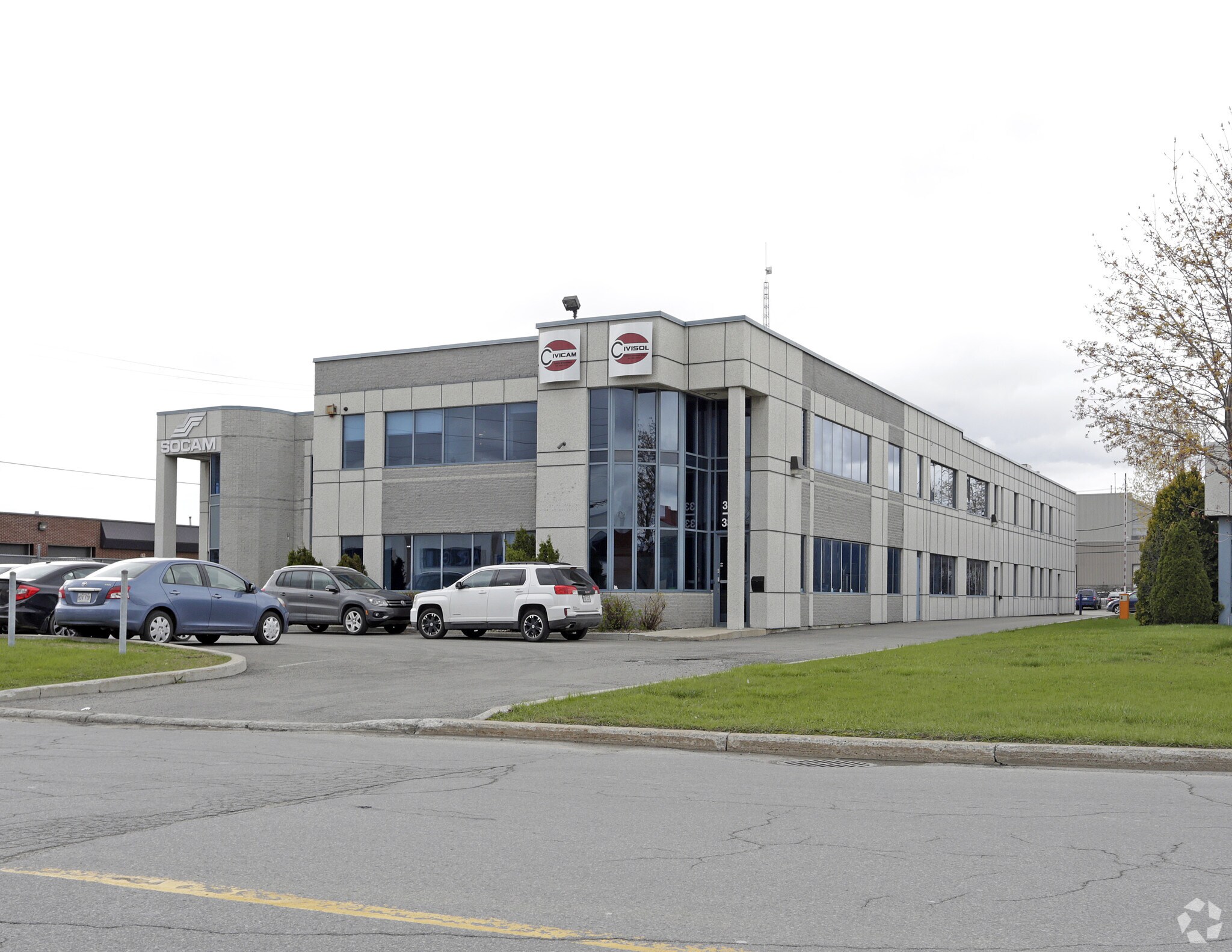 3300-3304 Av Francis-Hughes, Laval, QC à vendre Photo principale- Image 1 de 1