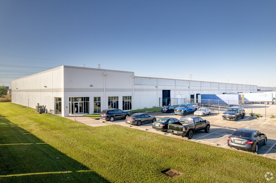 3710 Cedar Blvd, Baytown, TX à vendre - Photo du bâtiment - Image 2 de 3