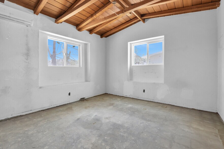 3241 Borrego Valley Rd, San Diego, CA à vendre - Photo du bâtiment - Image 2 de 39