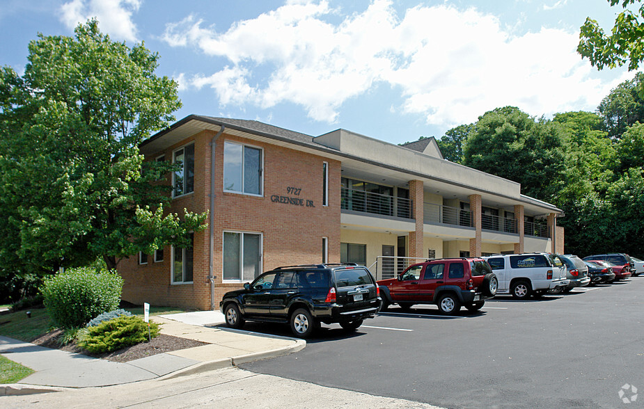 9727 Greenside Dr, Cockeysville, MD à louer - Photo principale - Image 1 de 5