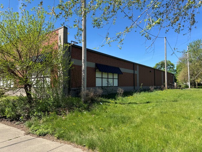 More details for 2272 E 55th St, Cleveland, OH - Retail for Sale