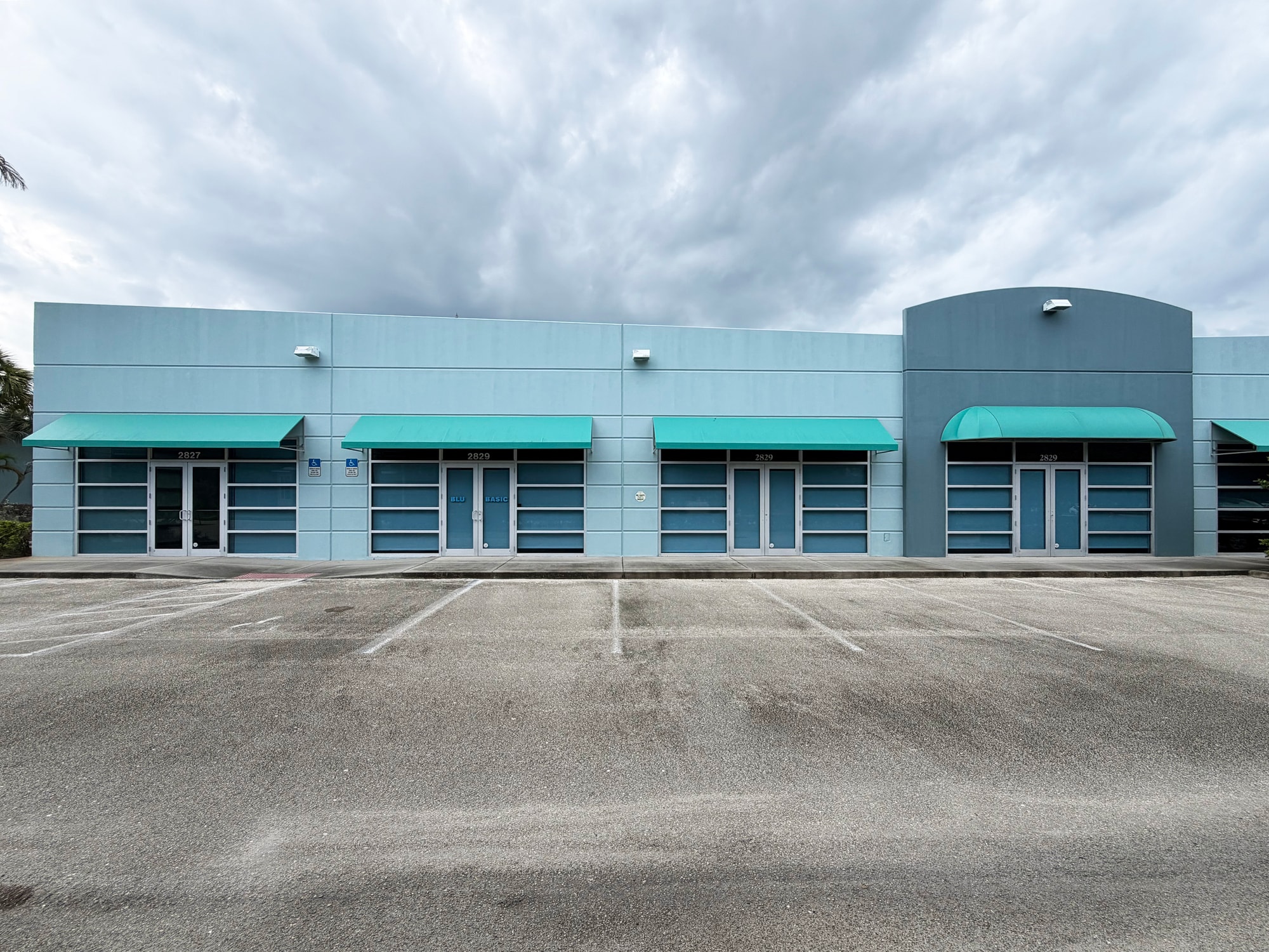 2801 Flight Safety Dr, Vero Beach, FL for lease Building Photo- Image 1 of 18