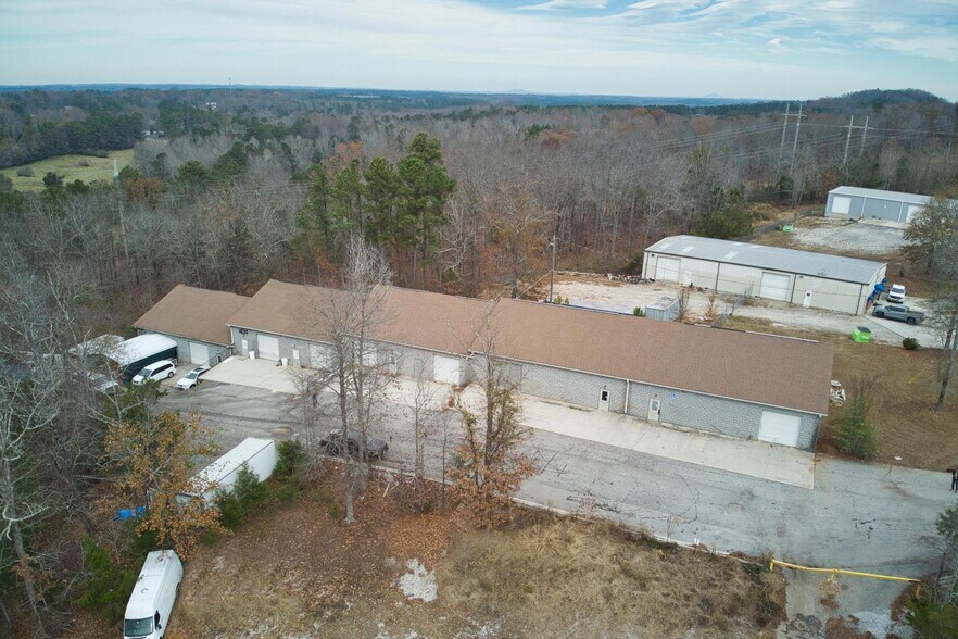 Jason Industrial Parkway Properties portefeuille de 9 propriétés à vendre sur LoopNet.ca - Photo du bâtiment - Image 2 de 16