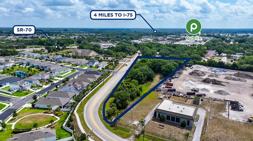 5507 39th E st, Bradenton, FL à vendre - Photo du bâtiment - Image 3 de 10