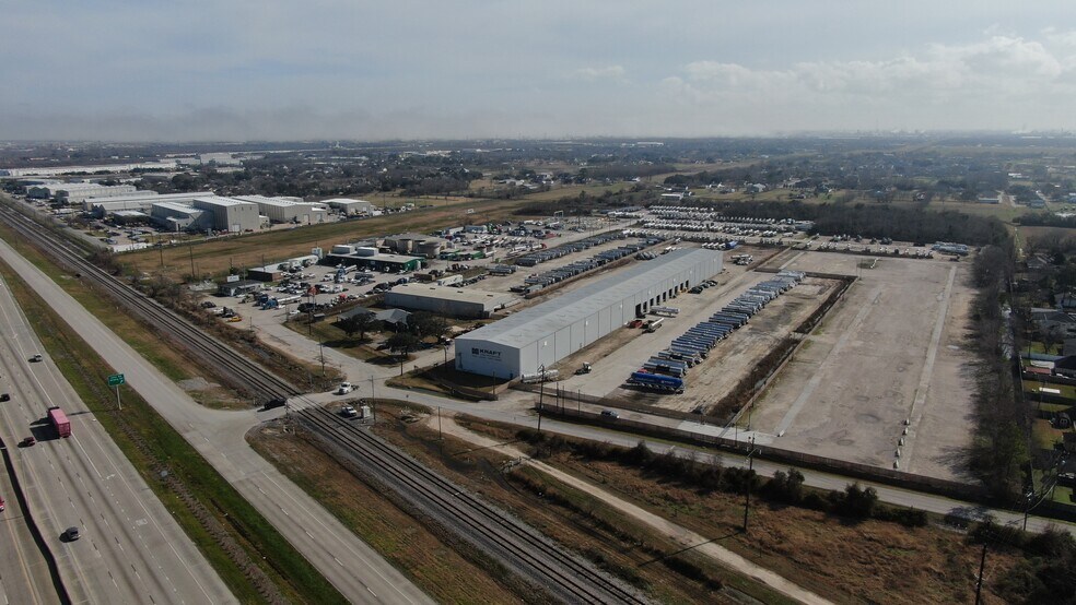 11100 Highway 225, La Porte, TX à vendre - Aérien - Image 3 de 3