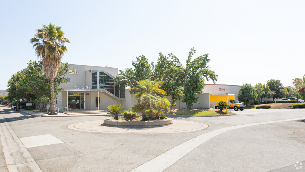 17300 Railroad St, City Of Industry, CA for lease - Building Photo - Image 2 of 6