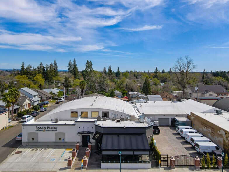 105 Vernon St, Roseville, CA à vendre - Photo du bâtiment - Image 2 de 16