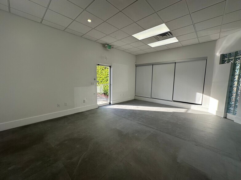 2040 Washington St, Hollywood, FL à louer - Photo du bâtiment - Image 2 de 15