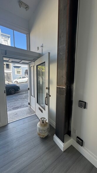 463 Union St, San Francisco, CA for lease - Building Photo - Image 3 of 16