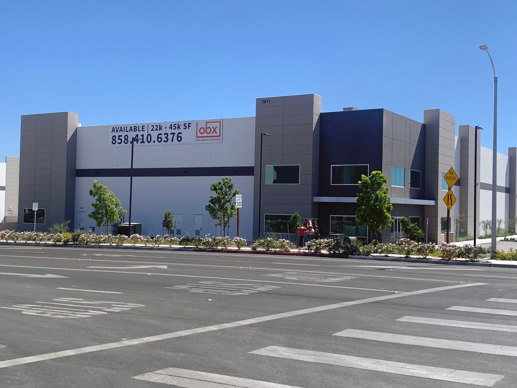 7811 Paseo De La Fuente, San Diego, CA à vendre Photo du bâtiment- Image 1 de 7