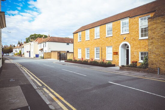 59 Church St, Staines à louer - Photo du bâtiment - Image 3 de 7