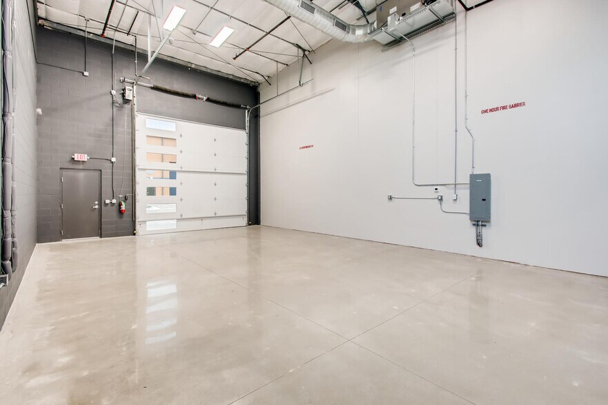 2100 Double Creek Dr, Round Rock, TX à vendre - Photo intérieure - Image 2 de 9