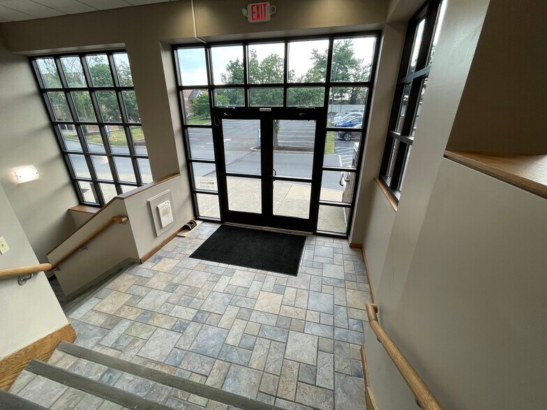 5920 Hamilton Blvd, Allentown, PA à louer - Photo du bâtiment - Image 3 de 24