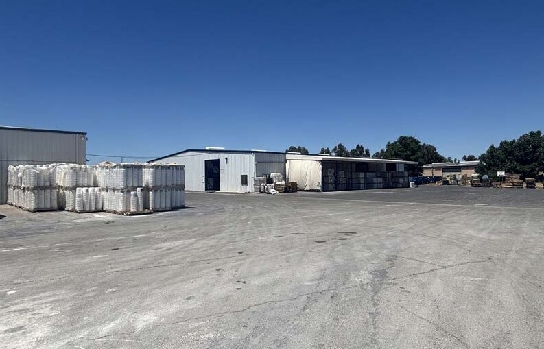 11290 Vallejo Ct, French Camp, CA à vendre - Photo du bâtiment - Image 2 de 8