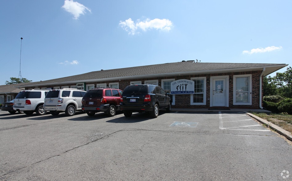 13849 S Mur-Len Rd, Olathe, KS for lease - Building Photo - Image 2 of 9