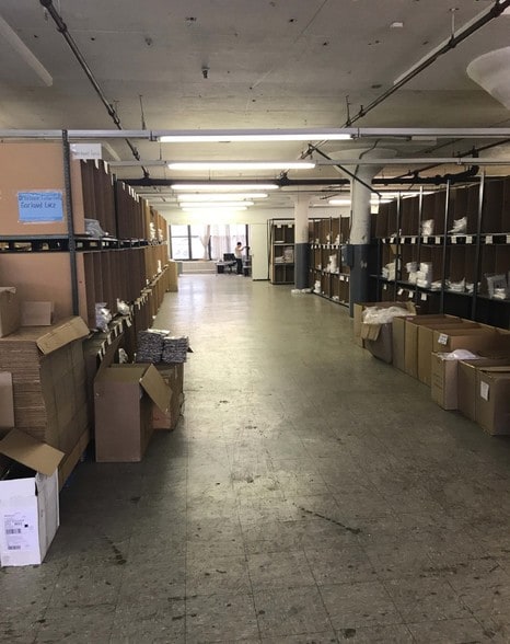 1012-1022 Grand St, Hoboken, NJ for lease - Interior Photo - Image 2 of 16