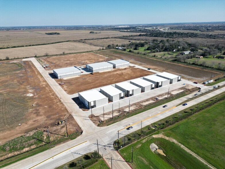 18606 Kermier, Hockley, TX à louer - Photo du bâtiment - Image 3 de 7