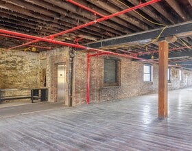 110 Kent Ave, Brooklyn, NY à vendre Photo intérieure- Image 2 de 2