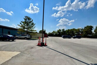 817 Winchester Rd, Lexington, KY for lease Interior Photo- Image 2 of 24