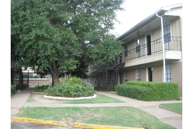 3300 S College Ave, Bryan, TX for sale - Building Photo - Image 3 of 49