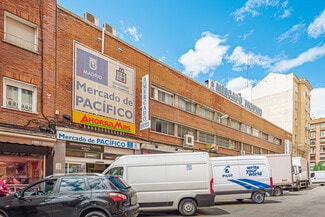 Plus de détails pour Calle de Valderribas, 30, Madrid - Commerce de détail à louer