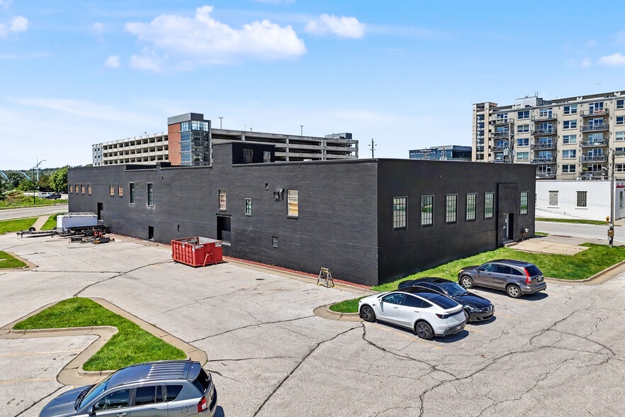 1100 Cherry St, Des Moines, IA for lease - Building Photo - Image 1 of 8