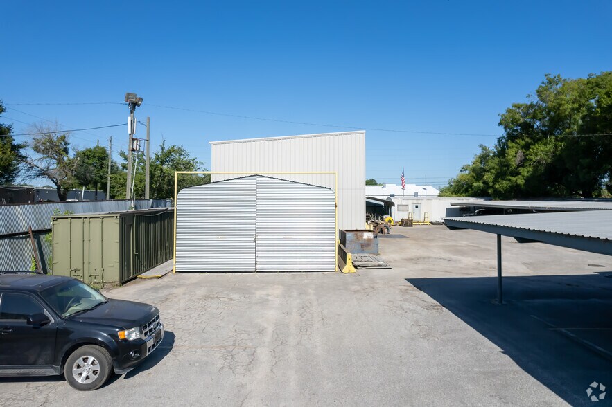 109 5th St, Orlando, FL à vendre - Photo du bâtiment - Image 3 de 9