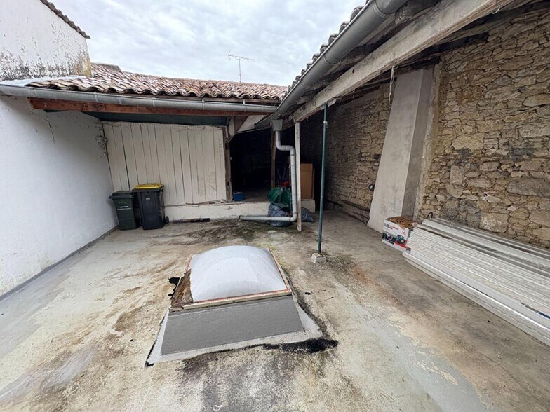Flex in Sauveterre-de-Guyenne for sale - Interior Photo - Image 3 of 4