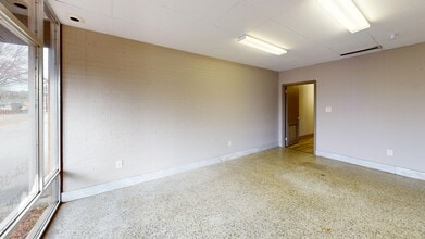 1208 Broad St, Phenix City, AL for lease Building Photo- Image 2 of 5