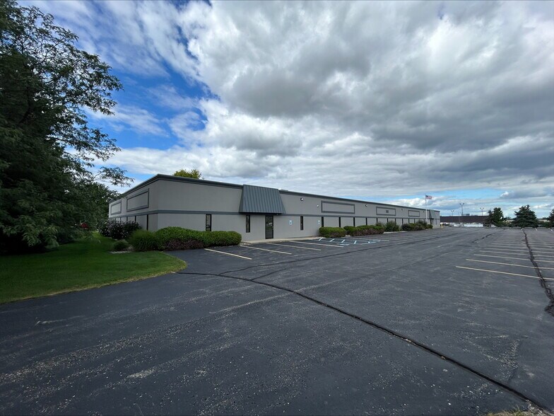 1161 58th St SW, Wyoming, MI à vendre - Photo du bâtiment - Image 2 de 5