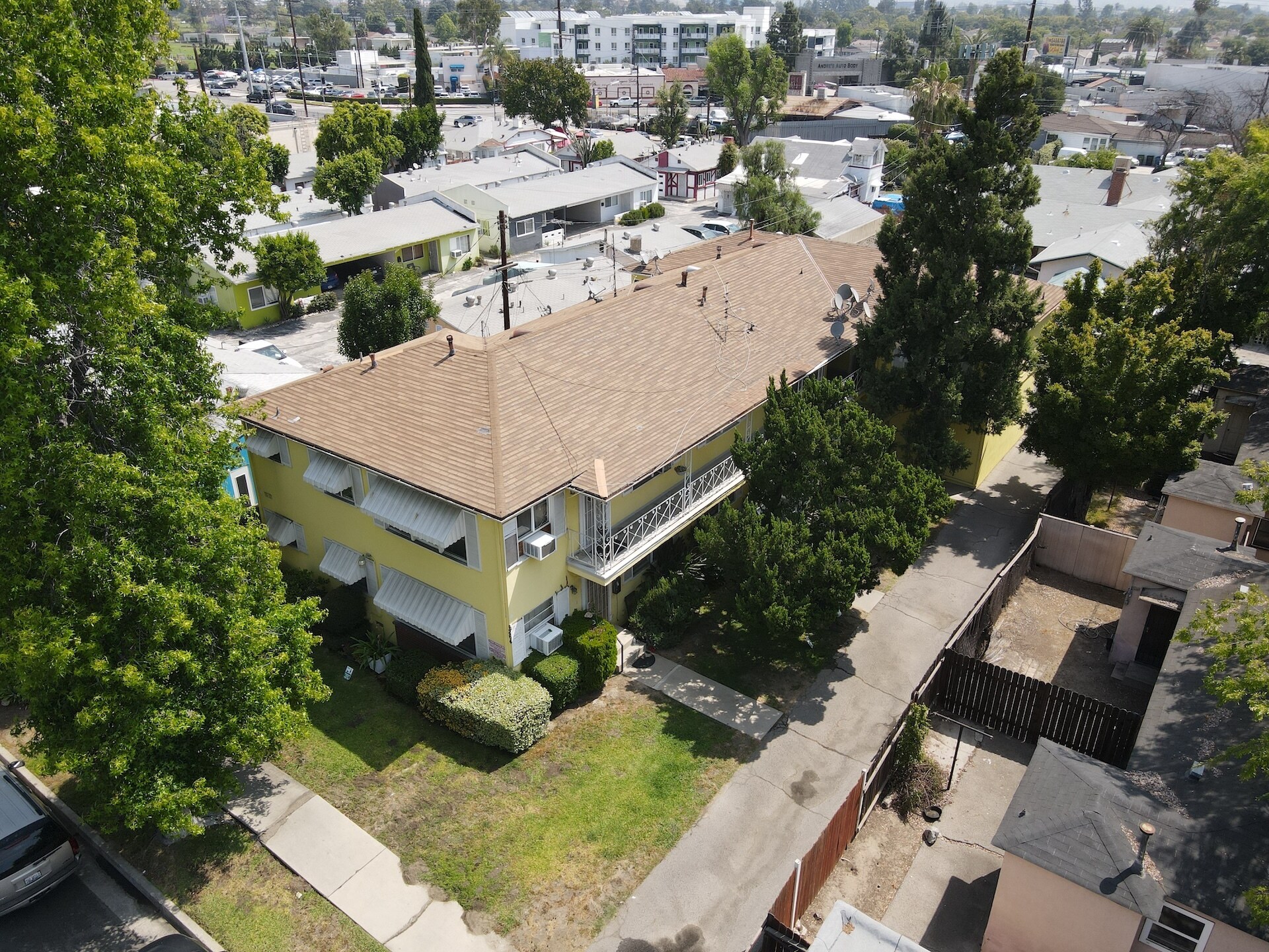 6264 Willowcrest Ave, North Hollywood, CA à vendre Photo du bâtiment- Image 1 de 11