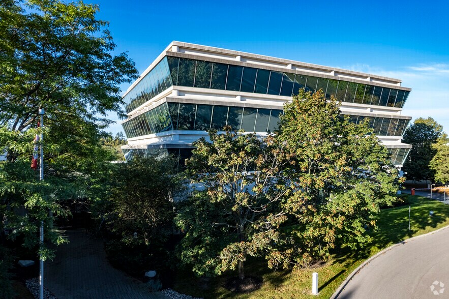 575 Granite Ct, Pickering, ON à vendre - Photo principale - Image 1 de 1