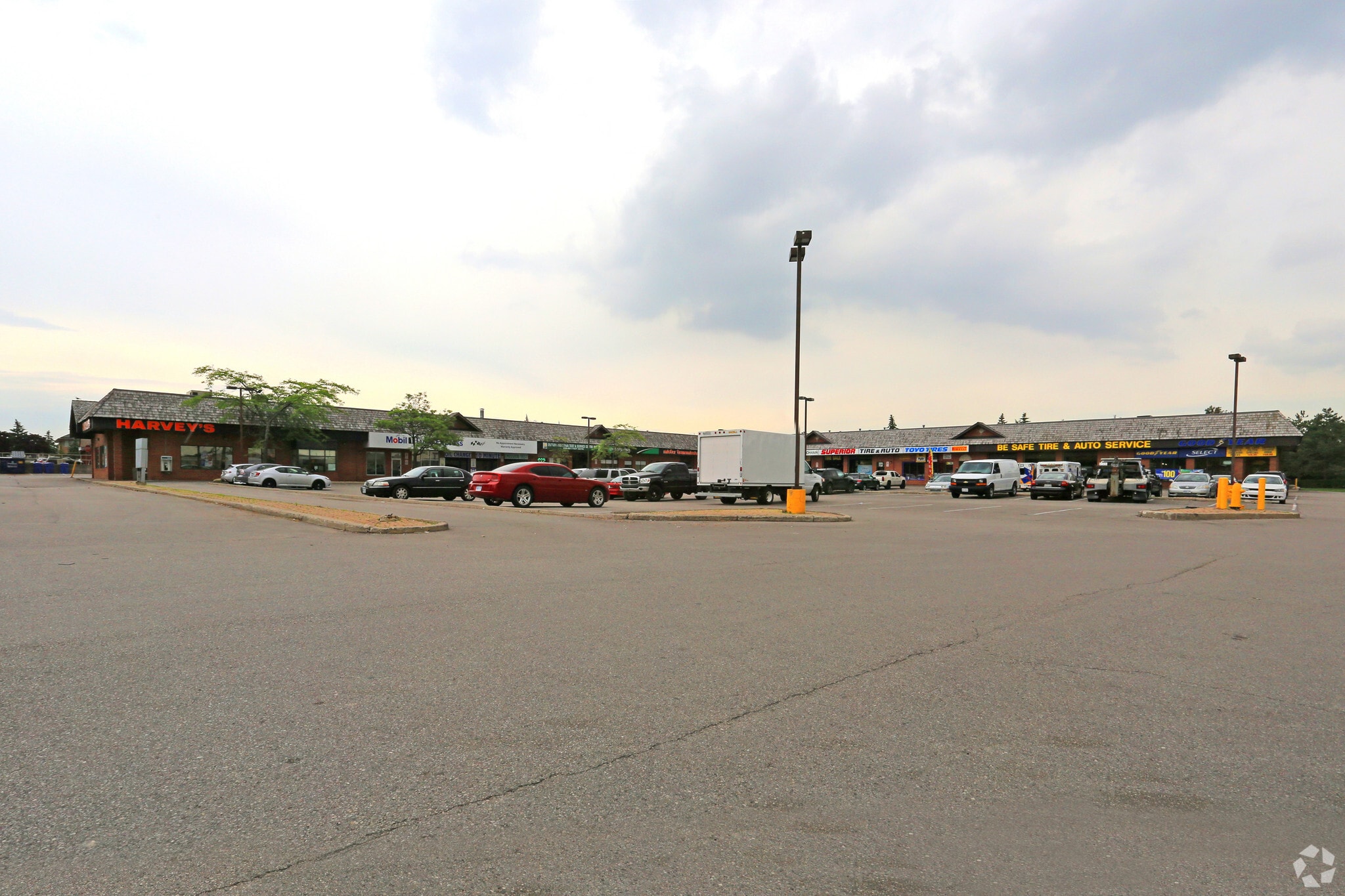 1000 Rowntree Dairy Rd, Vaughan, ON for lease Primary Photo- Image 1 of 6