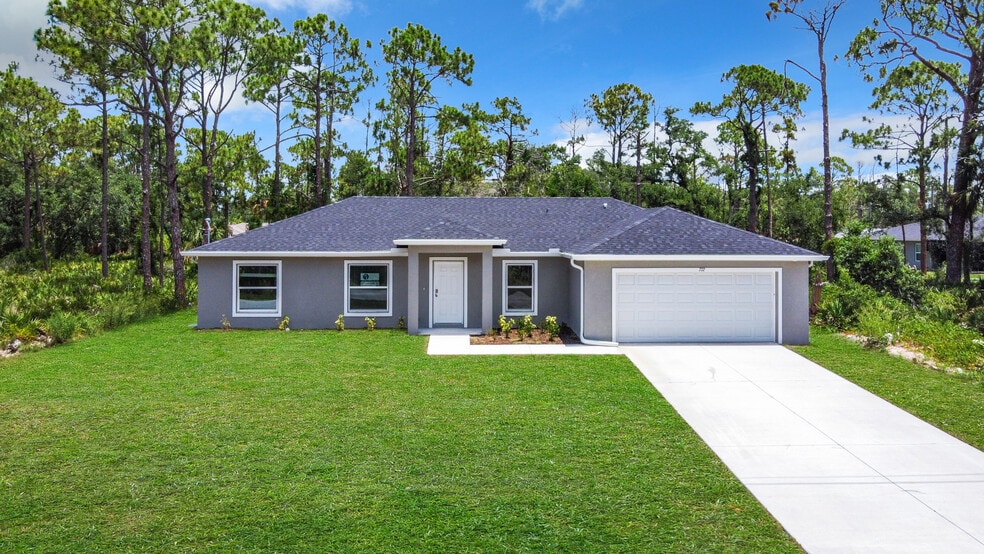 772 Biscayne Dr, Port Charlotte, FL for sale - Primary Photo - Image 1 of 1