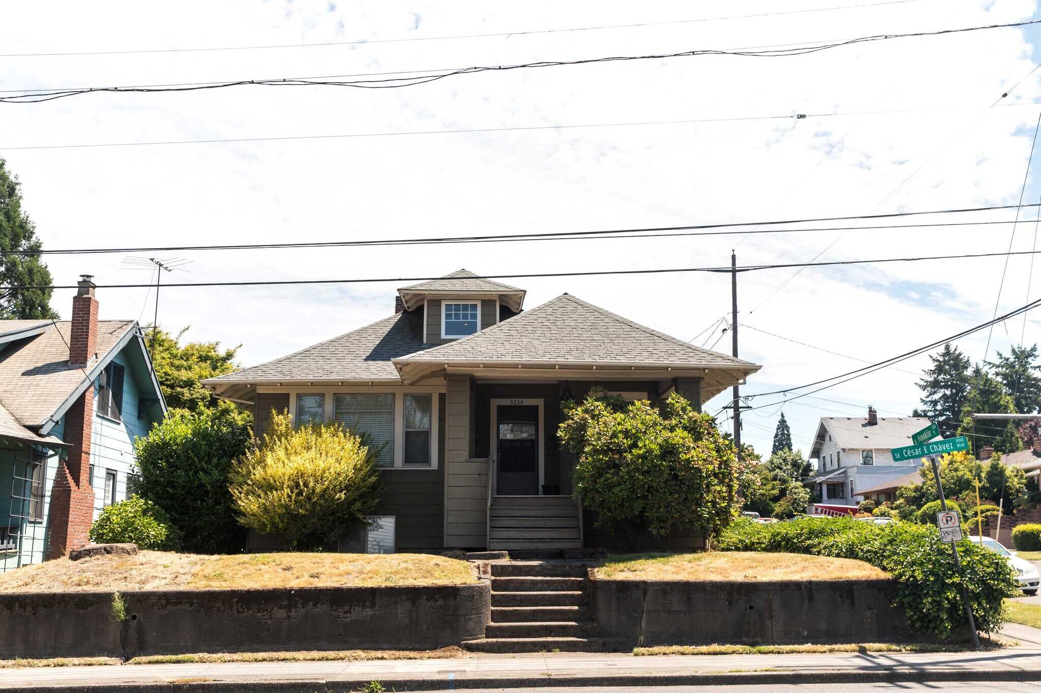 3234 SE Cesar Chavez Blvd, Portland, OR for sale Primary Photo- Image 1 of 17
