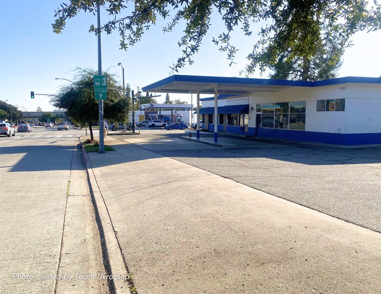 491 N Allen Ave, Pasadena, CA à louer - Photo du bâtiment - Image 2 de 4