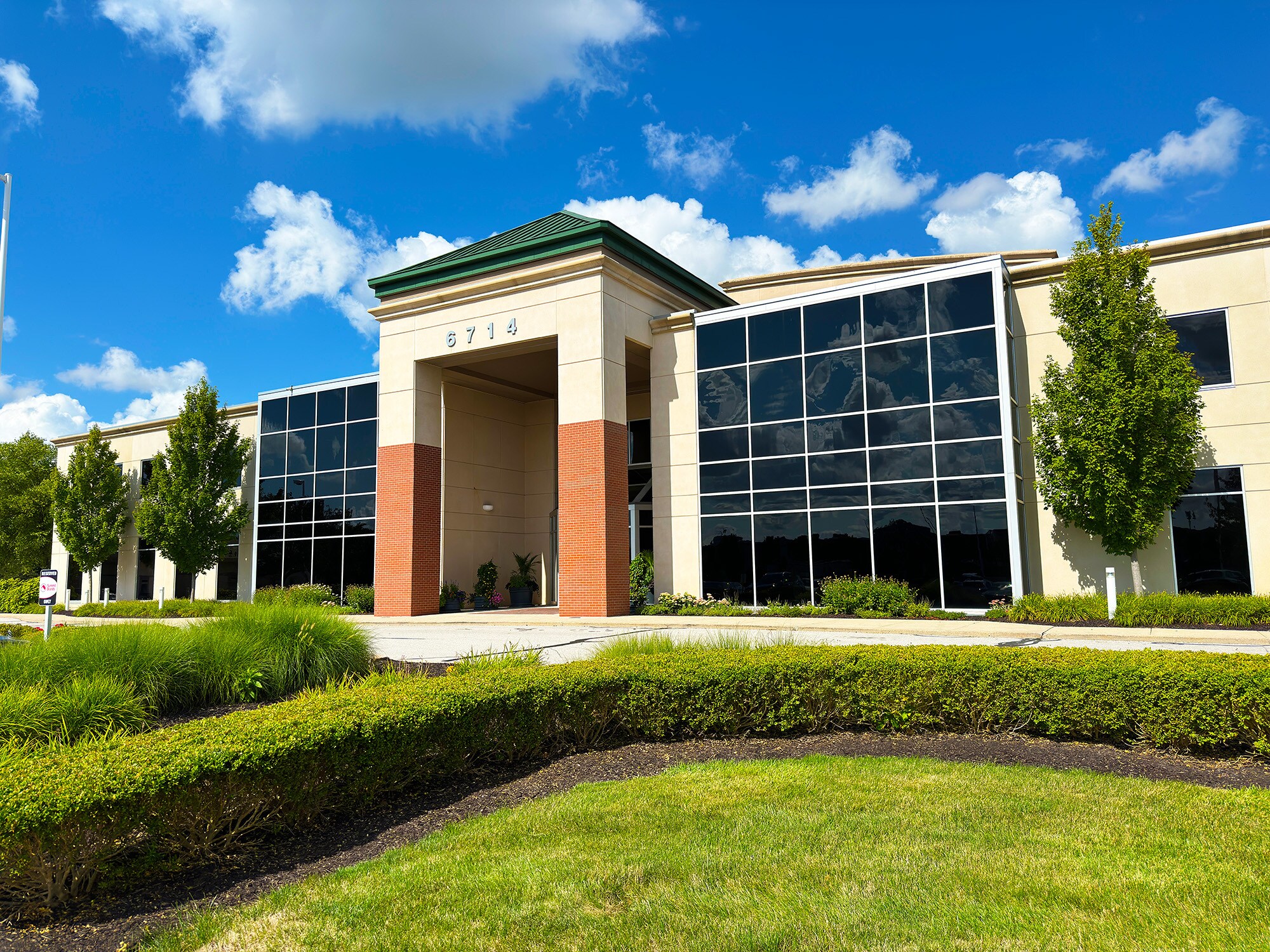 6714 Pointe Inverness Way, Fort Wayne, IN à louer Photo du bâtiment- Image 1 de 6